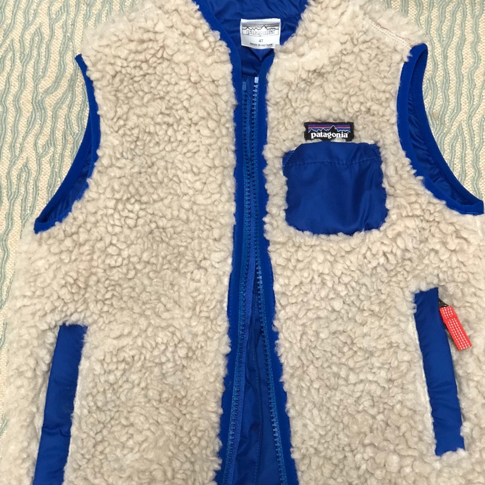 Patagonia kid’s vest Size 4t